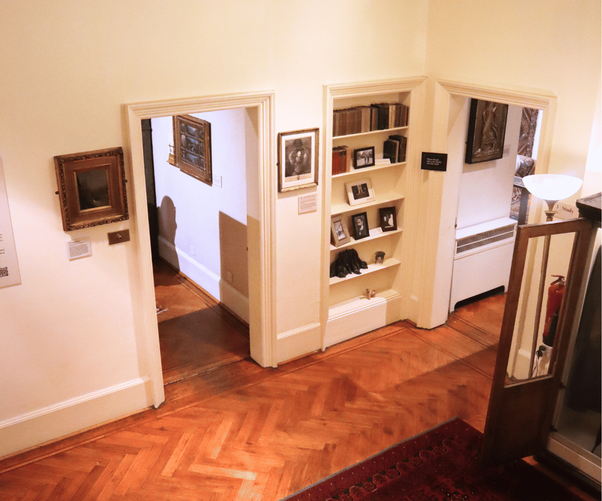 Hallway of Freud Museum in London