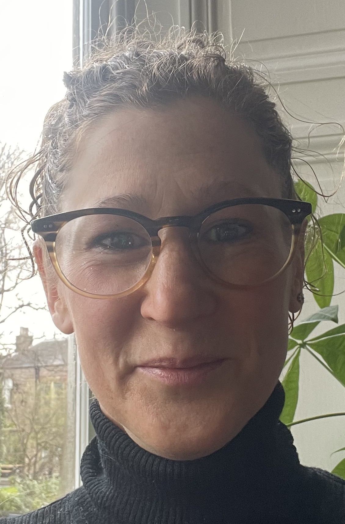 Photo of Dr Victoria Barker